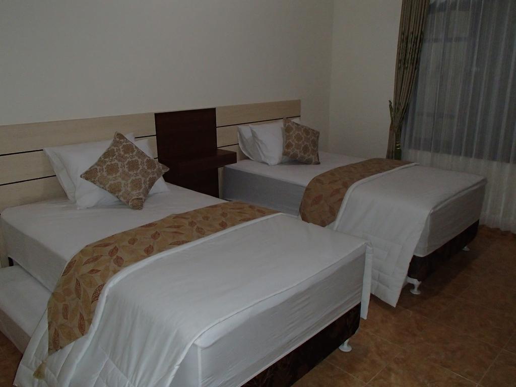 Shakila Guest House Malang Pokój zdjęcie
